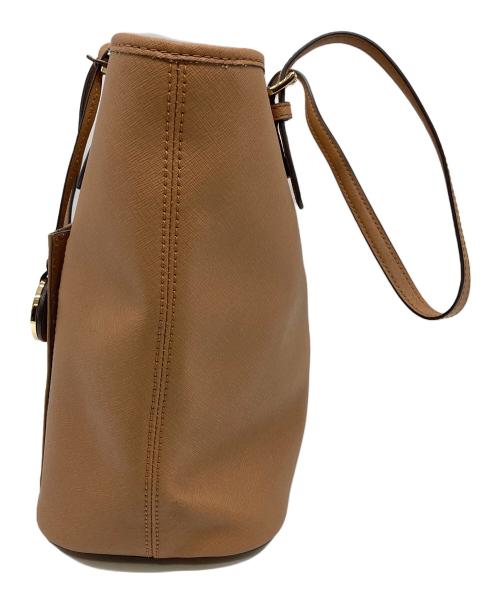 MICHAEL KORS（マイケル・コース）MICHAEL KORS (マイケル・コース) JET SET ITEM ラージトップジップトート ベージュの古着・服飾アイテム