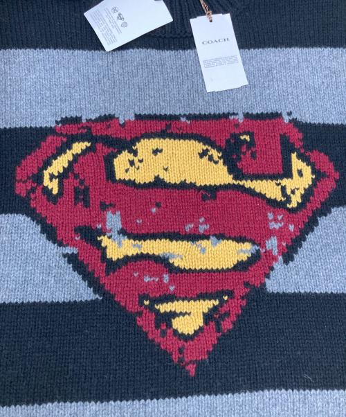 COACH（コーチ）COACH (コーチ) DC SUPERMAN オーバーサイズド セーター ブラック×グレー サイズ:Sの古着・服飾アイテム