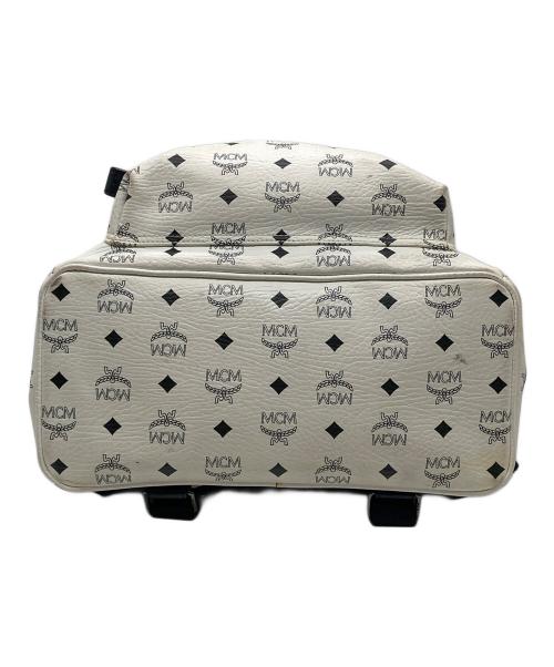 MCM（エムシーエム）MCM (エムシーエム) スタッズリュック ホワイトの古着・服飾アイテム