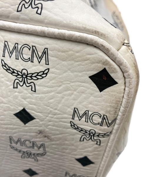 MCM（エムシーエム）MCM (エムシーエム) スタッズリュック ホワイトの古着・服飾アイテム