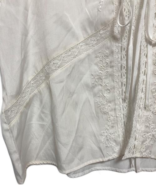 provoke（プロヴォーク）provoke (プロヴォーク) embroidery NS blouse ホワイト サイズ:FREEの古着・服飾アイテム