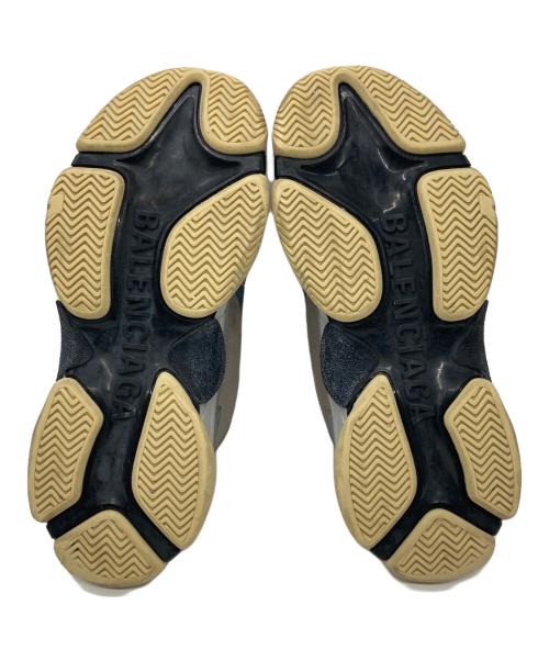 BALENCIAGA（バレンシアガ）BALENCIAGA (バレンシアガ) TRIPLE S グレー サイズ:43の古着・服飾アイテム