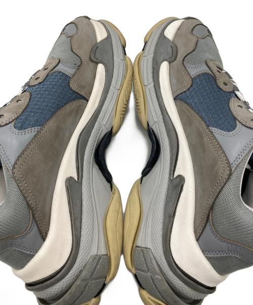 BALENCIAGA（バレンシアガ）BALENCIAGA (バレンシアガ) TRIPLE S グレー サイズ:43の古着・服飾アイテム
