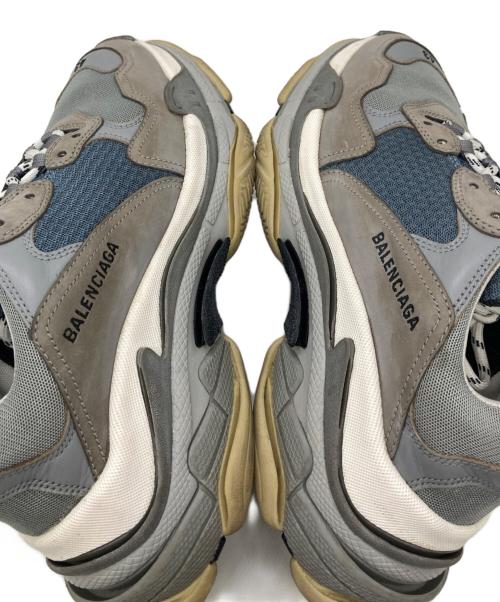 BALENCIAGA（バレンシアガ）BALENCIAGA (バレンシアガ) TRIPLE S グレー サイズ:43の古着・服飾アイテム