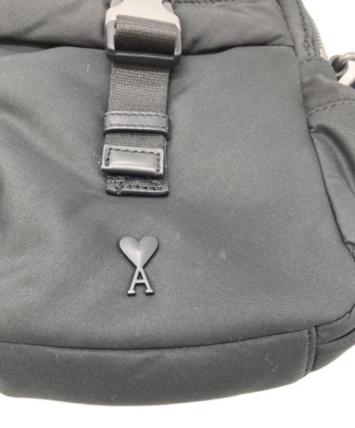 ami（アミ）ami (アミ) クロスボディ バッグ ブラックの古着・服飾アイテム