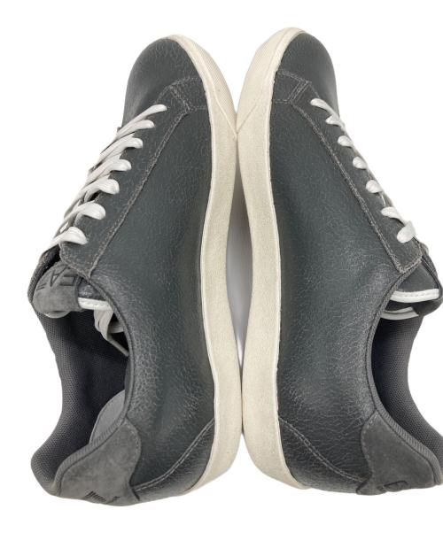 EA7（イーエーセブン）EA7 (イーエーセブン) クラック加工ローカットスニーカー グレー×カーキ サイズ:26.5cm 未使用品の古着・服飾アイテム