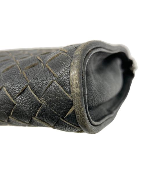 BOTTEGA VENETA（ボッテガベネタ）BOTTEGA VENETA (ボッテガベネタ) イントレチャートクラッチバッグ グレー×ブラウンの古着・服飾アイテム