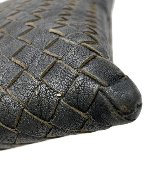 BOTTEGA VENETA（ボッテガベネタ）BOTTEGA VENETA (ボッテガベネタ) イントレチャートクラッチバッグ グレー×ブラウンの古着・服飾アイテム
