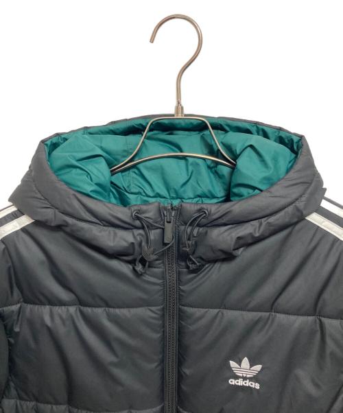 adidas（アディダス）adidas (アディダス) リバーシブルダウンジャケット ブラック×グリーン サイズ:Mの古着・服飾アイテム