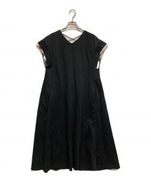 BLUE LABEL CRESTBRIDGE（ブルーレーベルクレストブリッジ）の古着「コンパクトクリアーポンチAラインワンピース」｜ブラック
