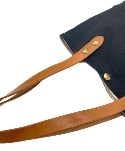 IL BISONTE（イル ビゾンテ）IL BISONTE (イル ビゾンテ) トートバッグ ブラックの古着・服飾アイテム