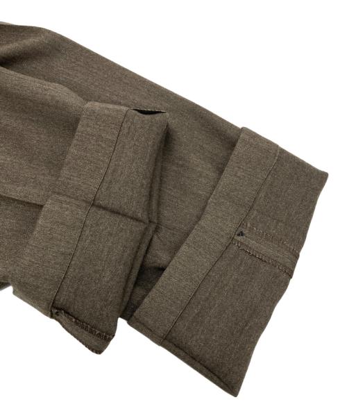 GIANNI VERSACE（ジャンニ・ヴェルサーチ）GIANNI VERSACE (ジャンニ・ヴェルサーチ) セットアップスーツ ブラウン サイズ:44の古着・服飾アイテム