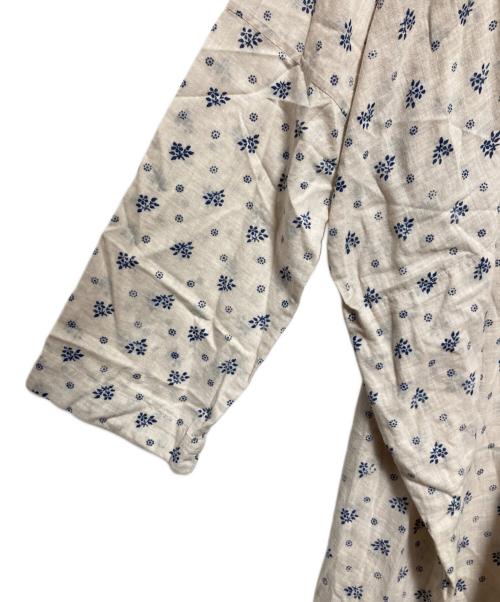 45R（フォーティファイブ・アール）45R (フォーティファイブ・アール) 小花柄ロングワンピース ベージュの古着・服飾アイテム