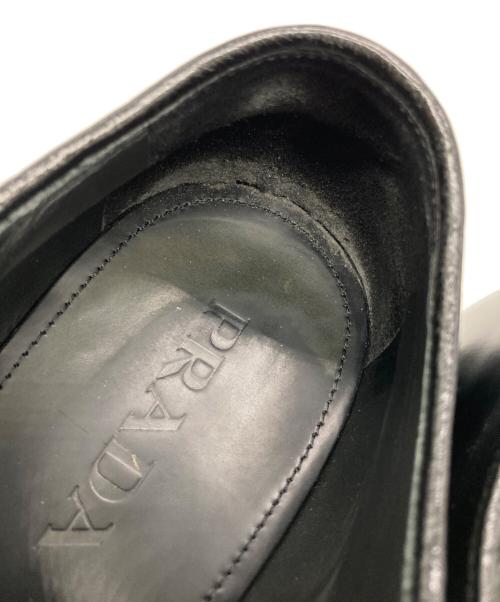 PRADA（プラダ）PRADA (プラダ) ドレスシューズ ブラック サイズ:7の古着・服飾アイテム