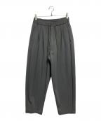 ATTACHMENTアタッチメント）の古着「COMPRESSED PONTE JERSEY TWO PLEATS TAPERED FIT EASY パンツ」｜オリーブ