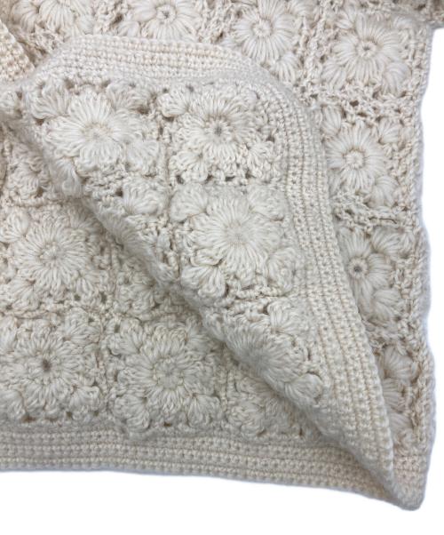 Dot and Stripes（ドットアンドストライプ）Dot and Stripes (ドットアンドストライプ) ネパールかぎ針スクエアモチーフVネックカーディガン アイボリー サイズ:FREEの古着・服飾アイテム