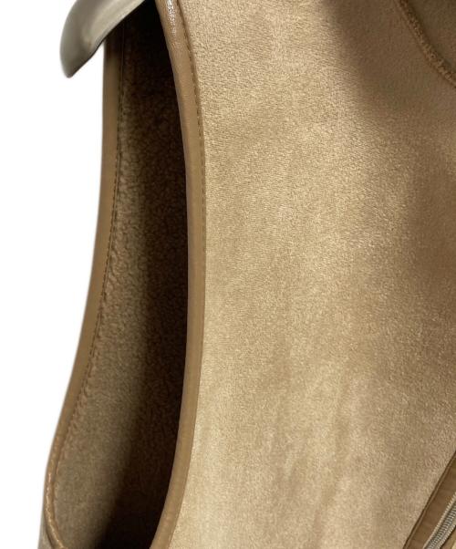 THE PAUSE（ザポーズ）THE PAUSE (ザポーズ) ボアフードロングジレ ベージュ サイズ:FREEの古着・服飾アイテム