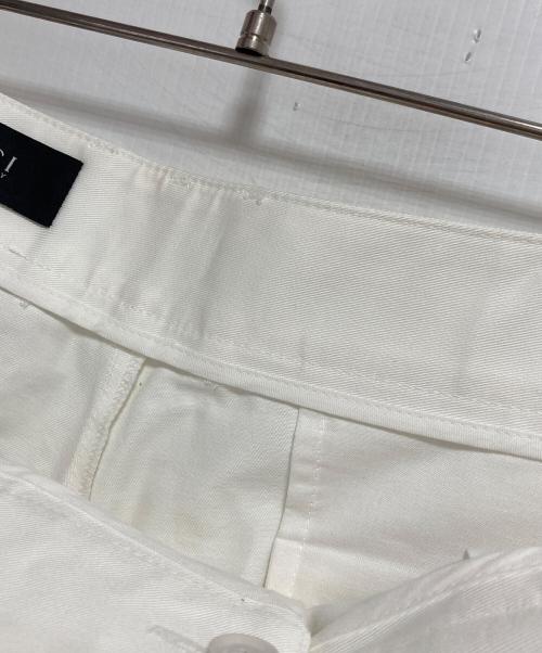 GUCCI（グッチ）GUCCI (グッチ) ロゴチャームハーフパンツ ホワイト サイズ:54の古着・服飾アイテム