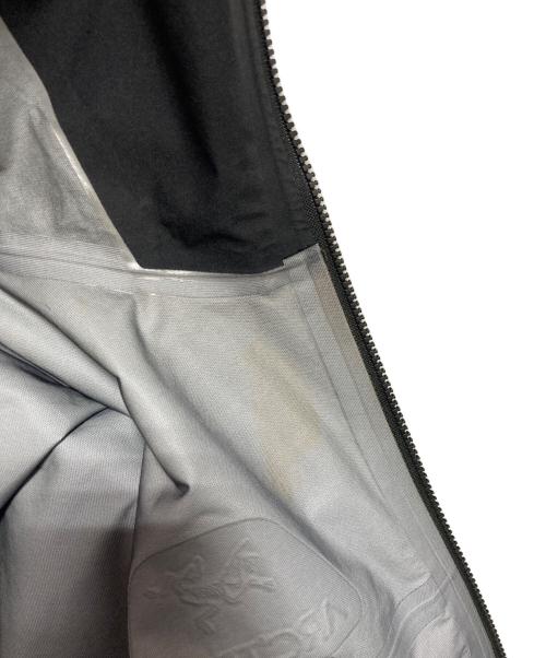 ARC'TERYX（アークテリクス）ARC'TERYX (アークテリクス) BETA JACKET ブラック サイズ:Mの古着・服飾アイテム
