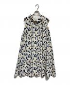 FRED PERRYフレッドペリー）の古着「WOMEN PRINT SLEEVELESS DRESS」｜アイボリー