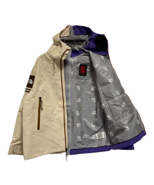 THE NORTH FACE（ザ ノース フェイス）THE NORTH FACE (ザ ノース フェイス) Supreme (シュプリーム) Split Taped Seam Shell Jacket ベージュ×パープル サイズ:Lの古着・服飾アイテム