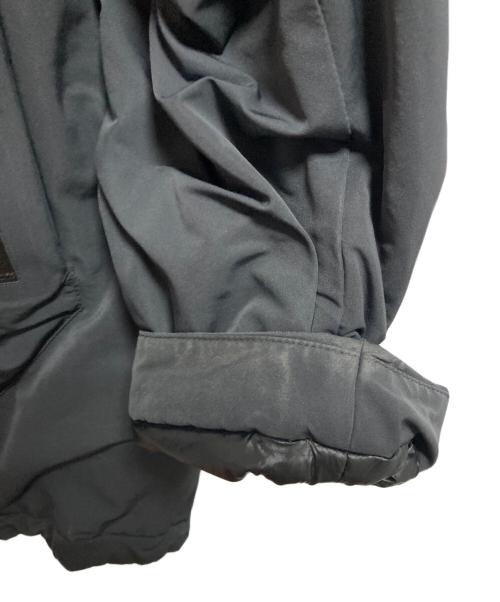 +J（プラスジェイ）+J (プラスジェイ) ハイブリッドダウンオーバーサイズパーカ グレー サイズ:XLの古着・服飾アイテム