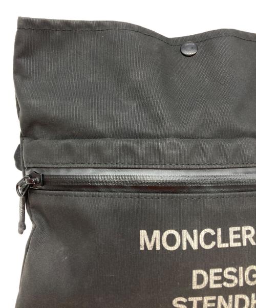 MONCLER（モンクレール）MONCLER (モンクレール) FRAGMENT DESIGN (フラグメントデザイン) ショルダーバッグ ブラックの古着・服飾アイテム