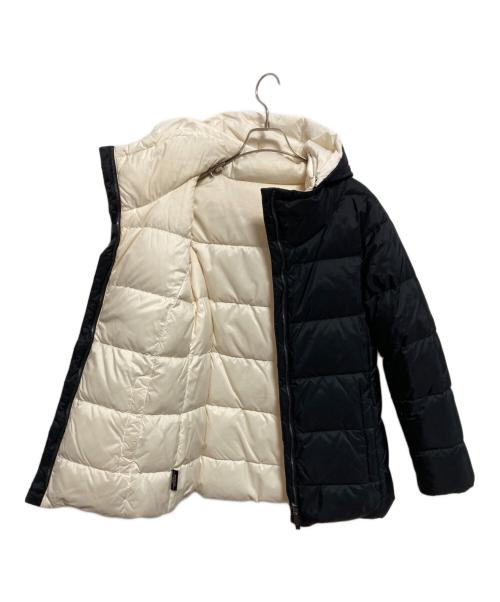 WEEKEND Max Mara（ウィークエンド マックスマーラ）WEEKEND Max Mara (ウィークエンド マックスマーラ) リバーシブルダウンジャケット ブラック×ホワイト サイズ:38の古着・服飾アイテム