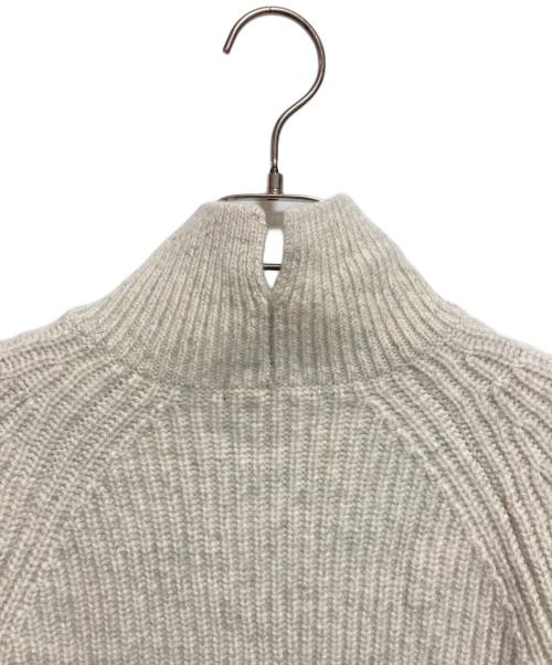 23区（ニジュウサンク）23区 (ニジュウサンク) ラムズカシミヤシネハイネックニット ベージュ サイズ:38の古着・服飾アイテム