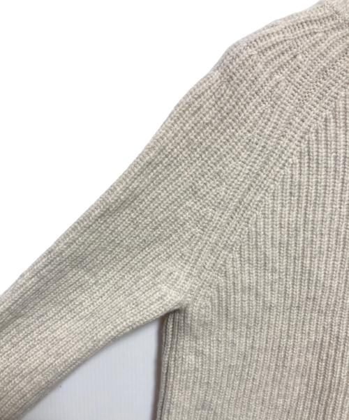 23区（ニジュウサンク）23区 (ニジュウサンク) ラムズカシミヤシネハイネックニット ベージュ サイズ:38の古着・服飾アイテム