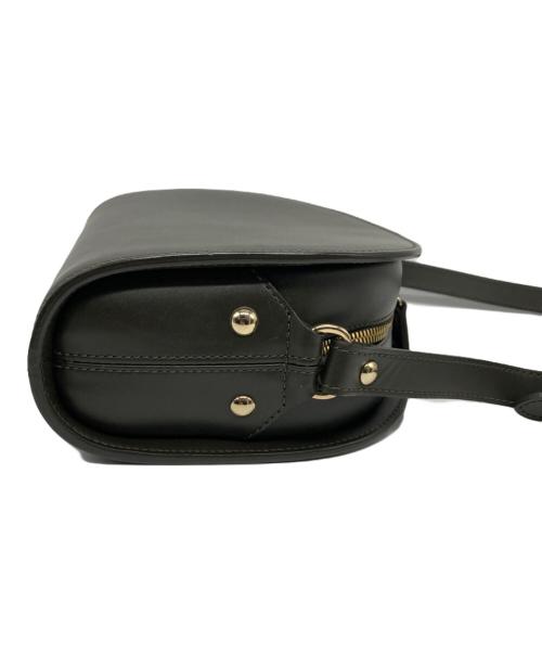 A.P.C.（アーペーセー）A.P.C. (アーペーセー) ハーフムーン レザーショルダーバッグ オリーブの古着・服飾アイテム