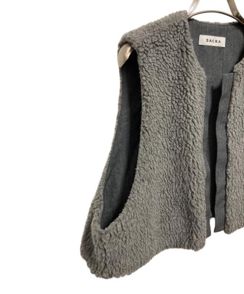 SACRA（サクラ）SACRA (サクラ) プードルファー ショートジレベスト グレー サイズ:38の古着・服飾アイテム