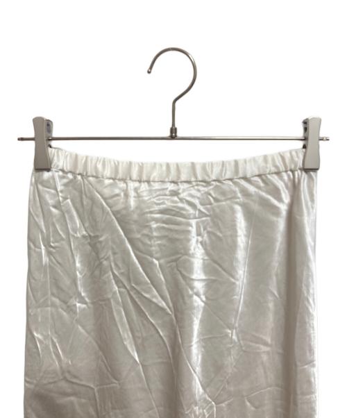 1er Arrondissement（プルミエ アロンディスモン）1er Arrondissement (プルミエ アロンディスモン) ヴィンテージサテンスカート アイボリー サイズ:36の古着・服飾アイテム