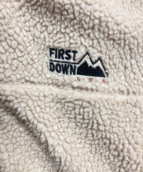 FIRST DOWN（ファーストダウン）FIRST DOWN (ファーストダウン) リバーシブルボアフリースブルゾン ベージュ サイズ:Sの古着・服飾アイテム