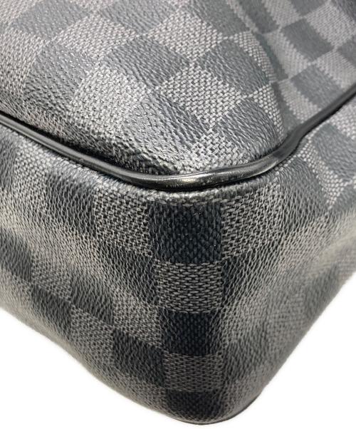 LOUIS VUITTON（ルイ ヴィトン）LOUIS VUITTON (ルイ ヴィトン) ダミエ・グラフィット  ダニエルMM メセンジャーバッグ  ブラックの古着・服飾アイテム