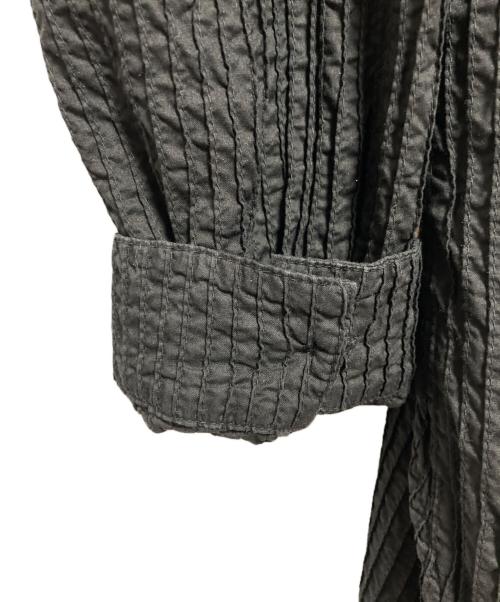 YACCO MARICARD（ヤッコマリカルド）YACCO MARICARD (ヤッコマリカルド) ピンタックロングシャツ ブラック サイズ:Nの古着・服飾アイテム