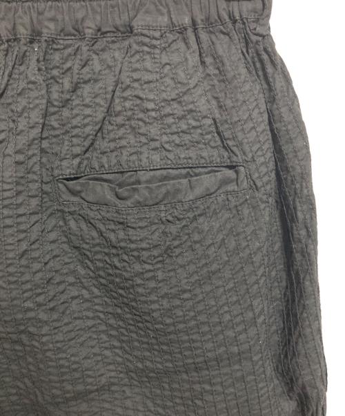 YACCO MARICARD（ヤッコマリカルド）YACCO MARICARD (ヤッコマリカルド) ピンタックイージーパンツ ブラック サイズ:2の古着・服飾アイテム