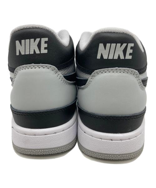 NIKE（ナイキ）NIKE (ナイキ) Attack QS SP グレー サイズ:26.5 未使用品の古着・服飾アイテム