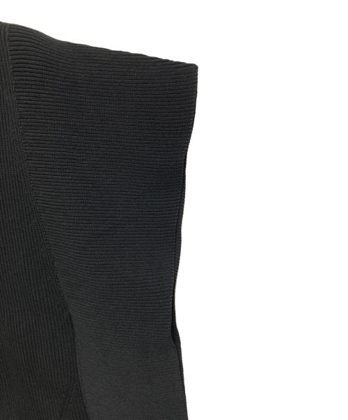 CFCL（シーエフシーエル）CFCL (シーエフシーエル) PORTRAIT CREASA TOP ブラック サイズ:FREEの古着・服飾アイテム