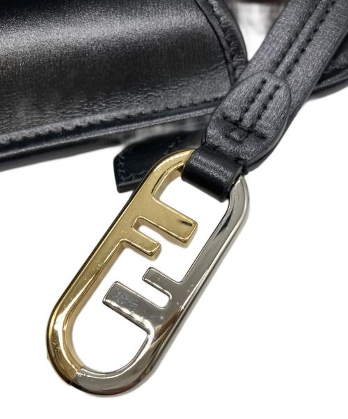FENDI（フェンディ）FENDI (フェンディ) フォンポーチ/スマホショルダー/ショルダーポーチ ブラックの古着・服飾アイテム