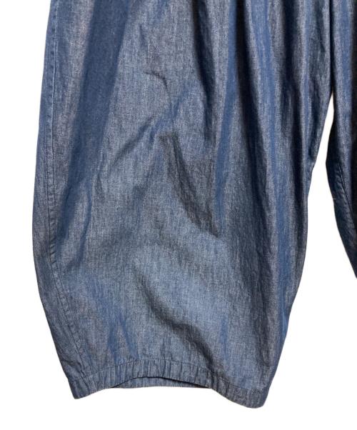 miiThaaii（ミーターイー）miiThaaii (ミーターイー) ワイドデニムイージーパンツ インディゴ サイズ:FREEの古着・服飾アイテム