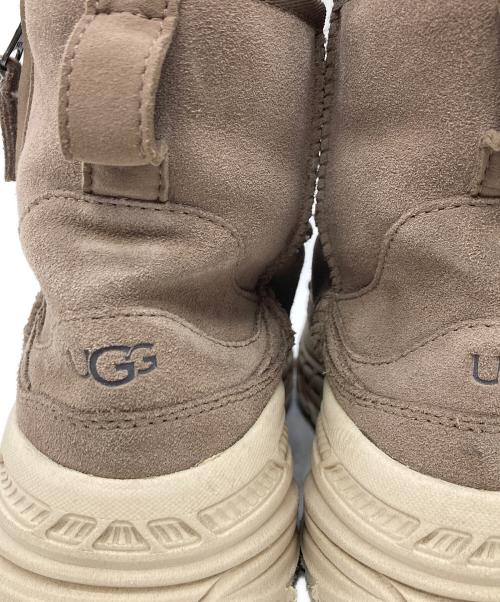 UGG（アグ）UGG (アグ) Classic Weather ベージュ サイズ:US7.5の古着・服飾アイテム