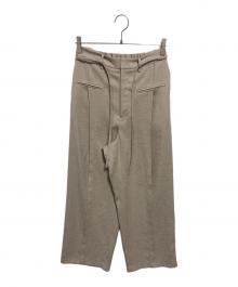 crewre（クルー）の古着「ピンタックスラブストレートパンツ」｜ベージュ