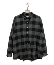 uniform experiment（ユニフォームエクスペリメント）の古着「BAGGY LOGO REGULAR COLLAR FLANNEL BLOCKCHECK SHIRT」｜グレー