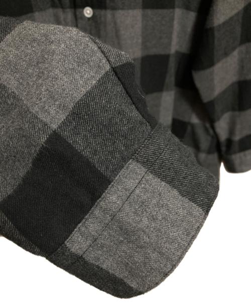 uniform experiment（ユニフォームエクスペリメント）uniform experiment (ユニフォームエクスペリメント) BAGGY LOGO REGULAR COLLAR FLANNEL BLOCKCHECK SHIRT グレー サイズ:3の古着・服飾アイテム