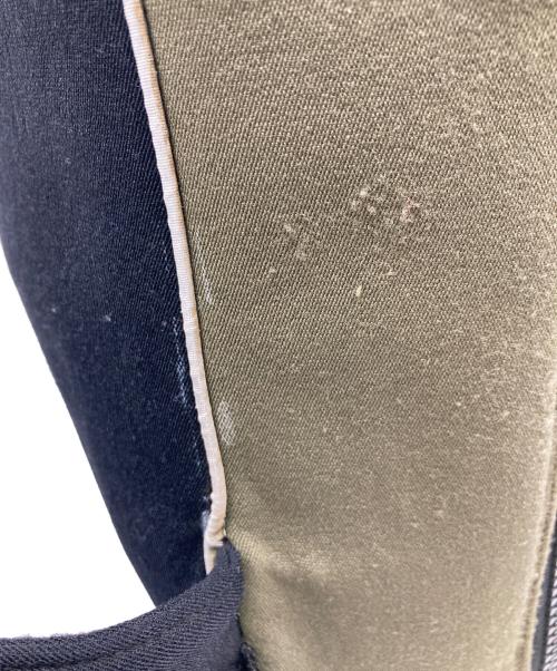 MIU MIU（ミュウミュウ）MIU MIU (ミュウミュウ) クロスボディバッグ グレー×グリーンの古着・服飾アイテム