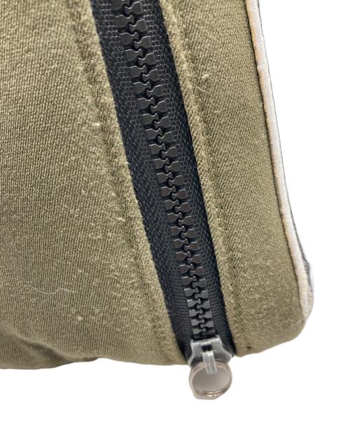 MIU MIU（ミュウミュウ）MIU MIU (ミュウミュウ) クロスボディバッグ グレー×グリーンの古着・服飾アイテム