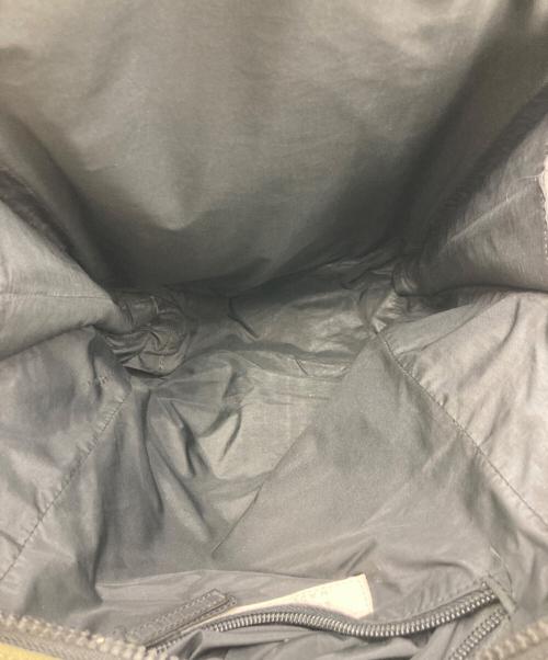 MIU MIU（ミュウミュウ）MIU MIU (ミュウミュウ) クロスボディバッグ グレー×グリーンの古着・服飾アイテム