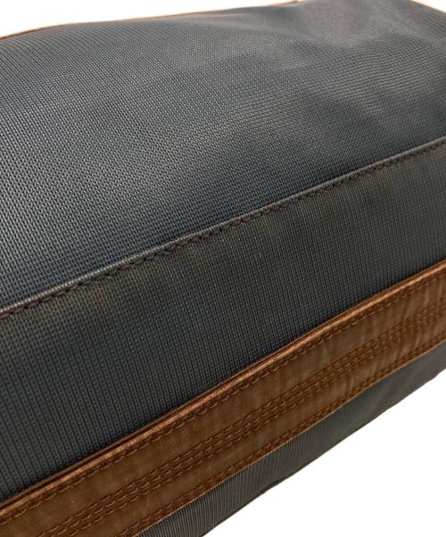 MARNI（マルニ）MARNI (マルニ) ナイロンショルダーバッグ ネイビーの古着・服飾アイテム