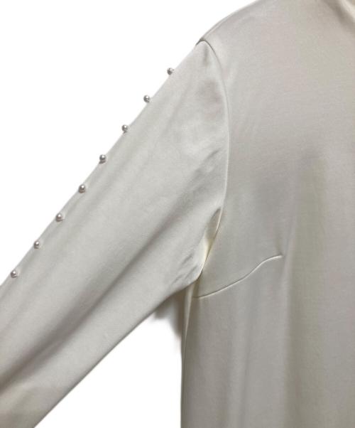 TSURU by MARIKO OIKAWA（ツルバイマリコオイカワ）TSURU by MARIKO OIKAWA (ツルバイマリコオイカワ) パールボタンミニワンピ ホワイト サイズ:FREE 未使用品の古着・服飾アイテム